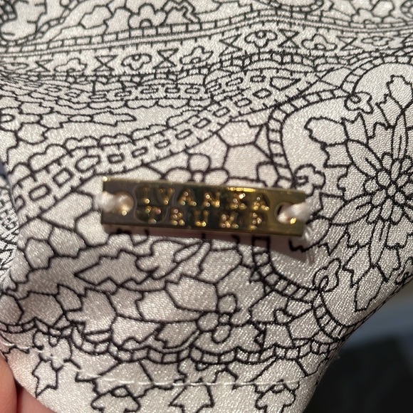 Ivanka Trump tank (M) - Picture 3 of 8